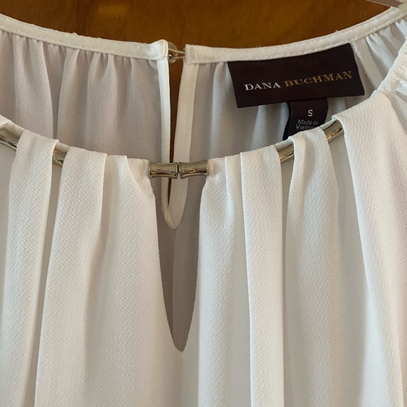 White Blouse - Picture 2 of 3